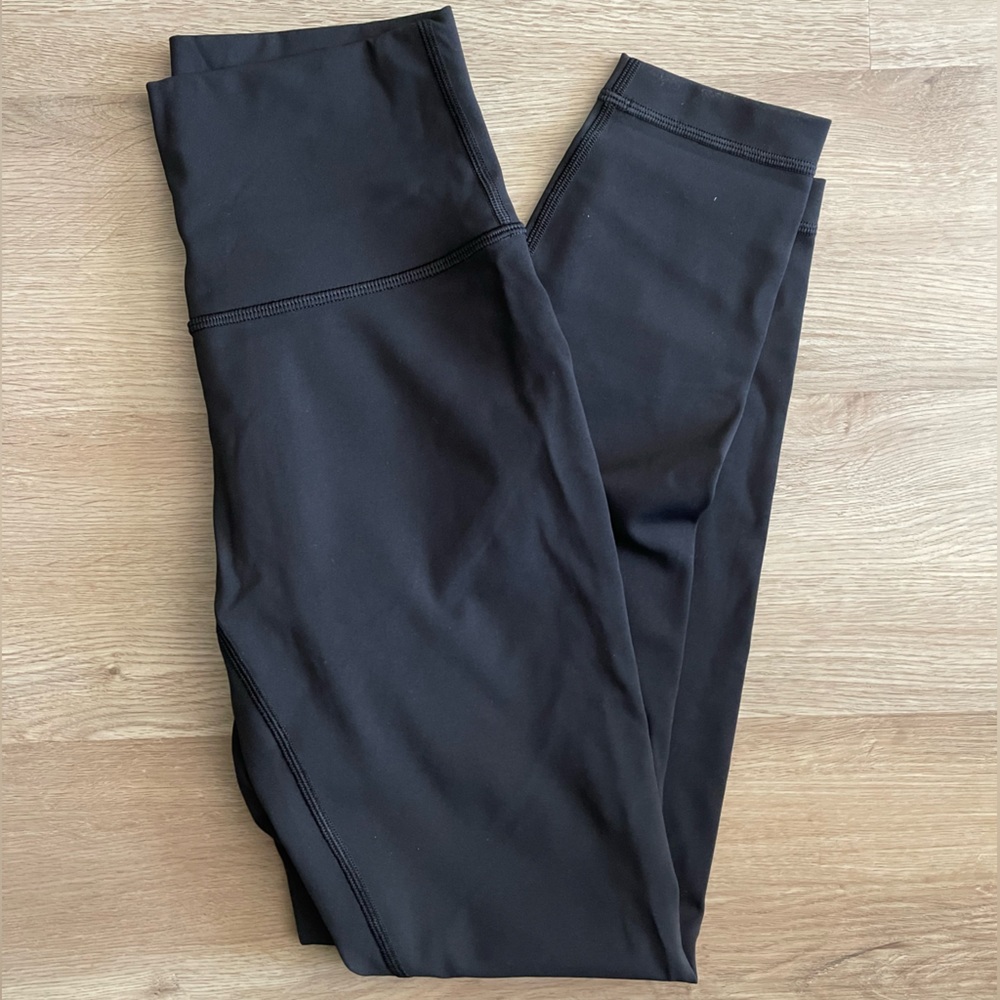 lululemon wunder under high-rise tight 25” luxtreme
black
size 4